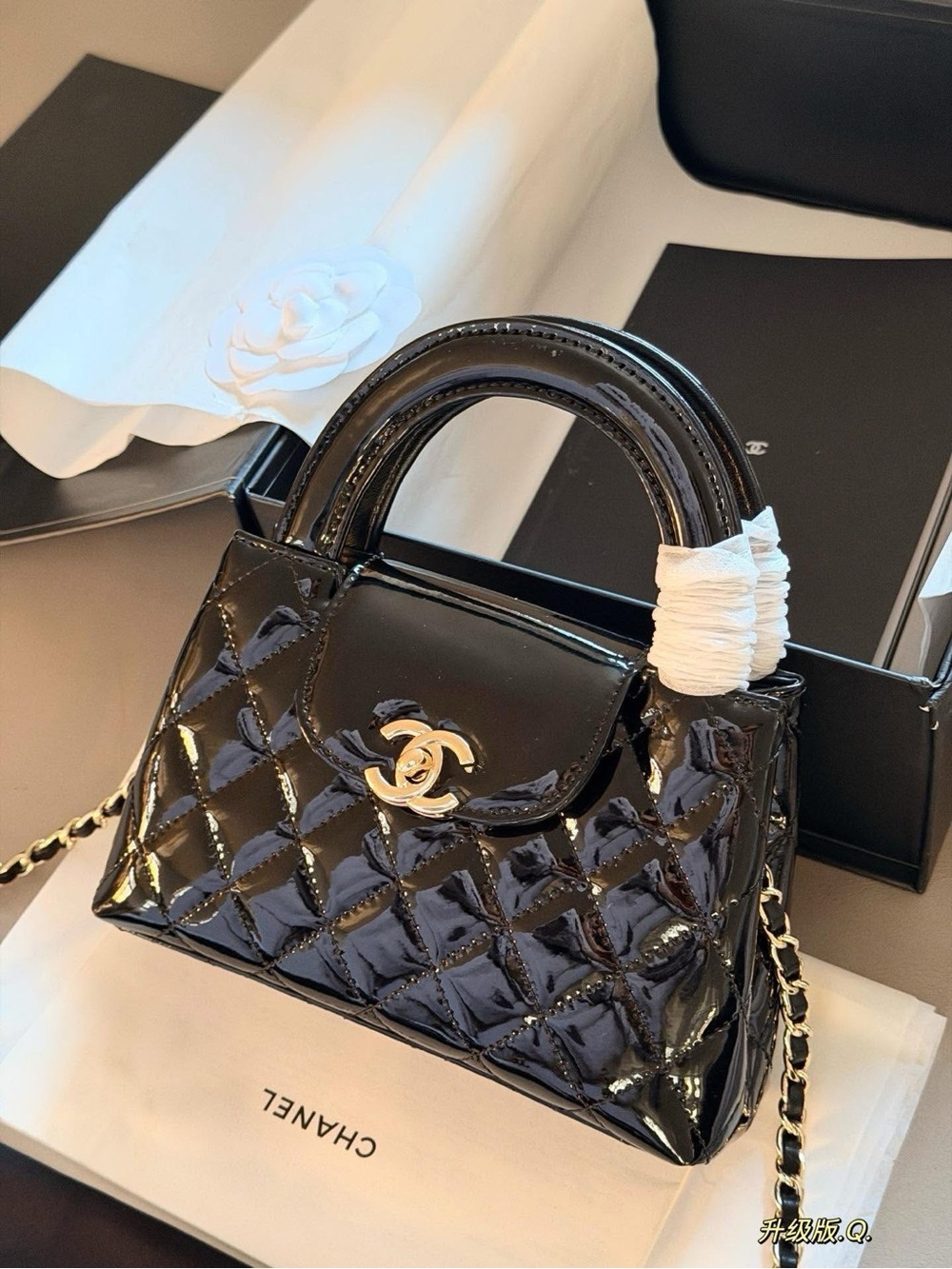 New Designer-Inspired “Shopping Bag” Bag